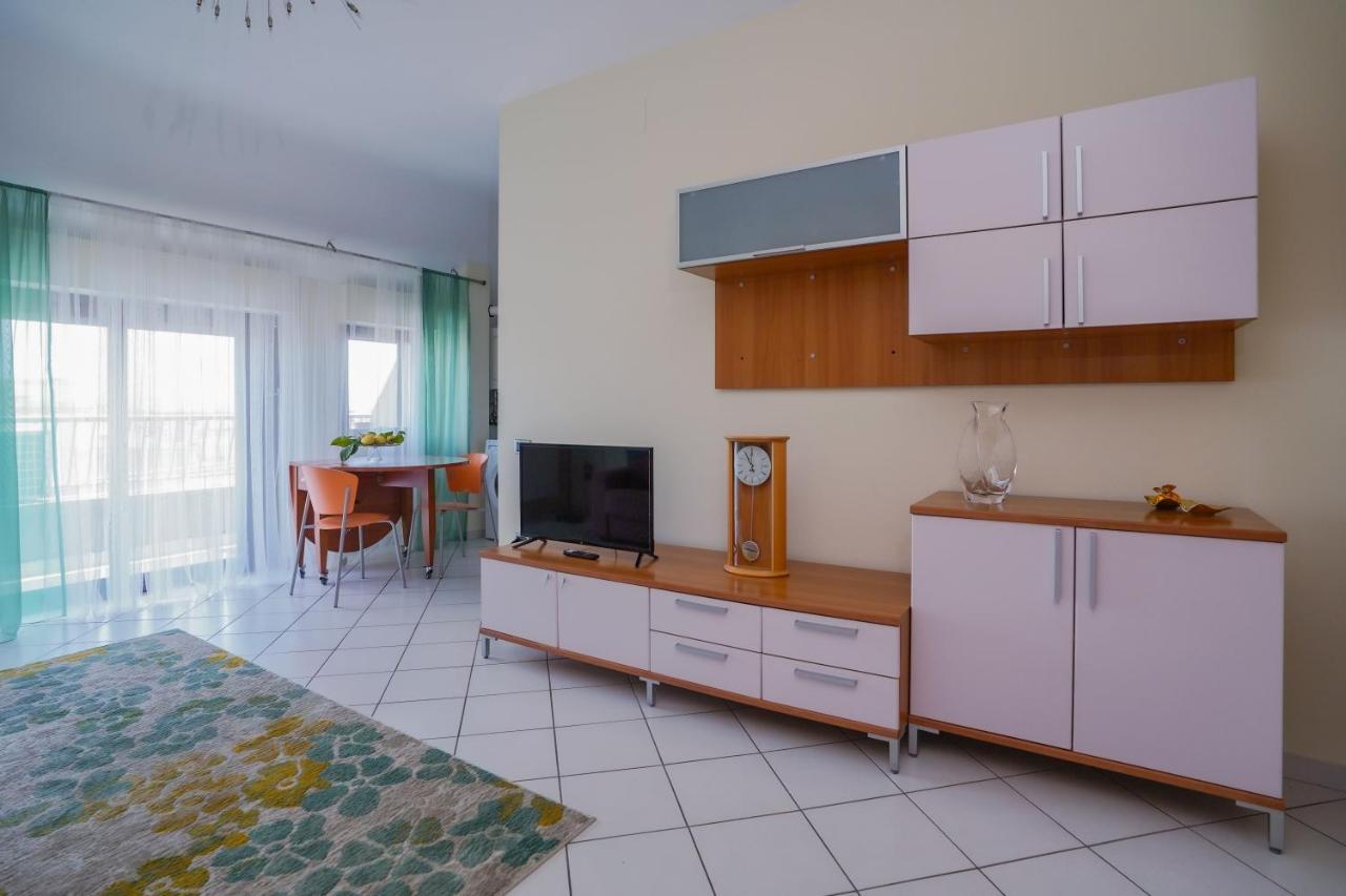 La Casa Di Azzurra Centro Citta Appartamento Fino A 4 Posti Letto E 2 Bagni Foggia Exterior photo