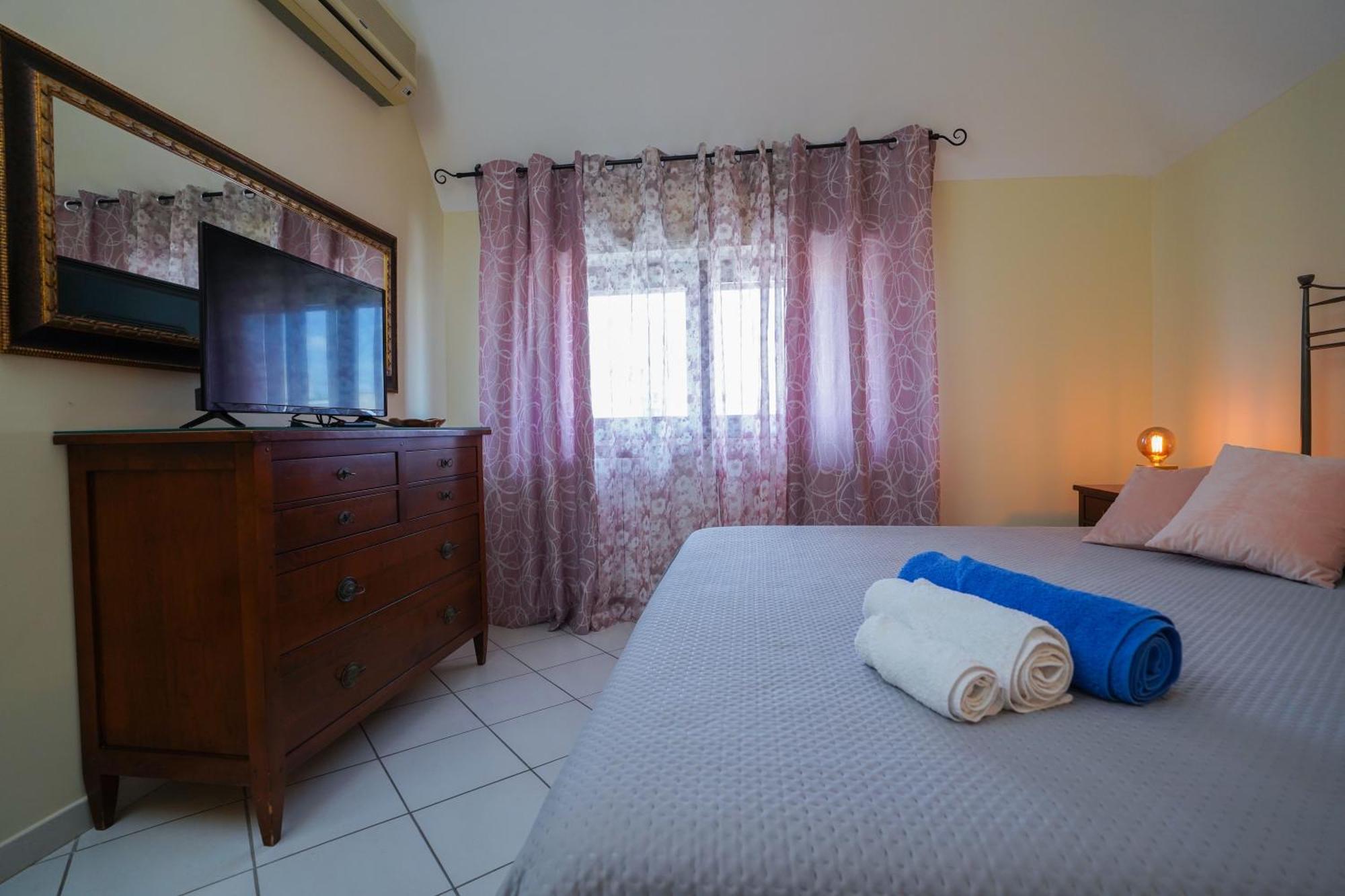 La Casa Di Azzurra Centro Citta Appartamento Fino A 4 Posti Letto E 2 Bagni Foggia Exterior photo