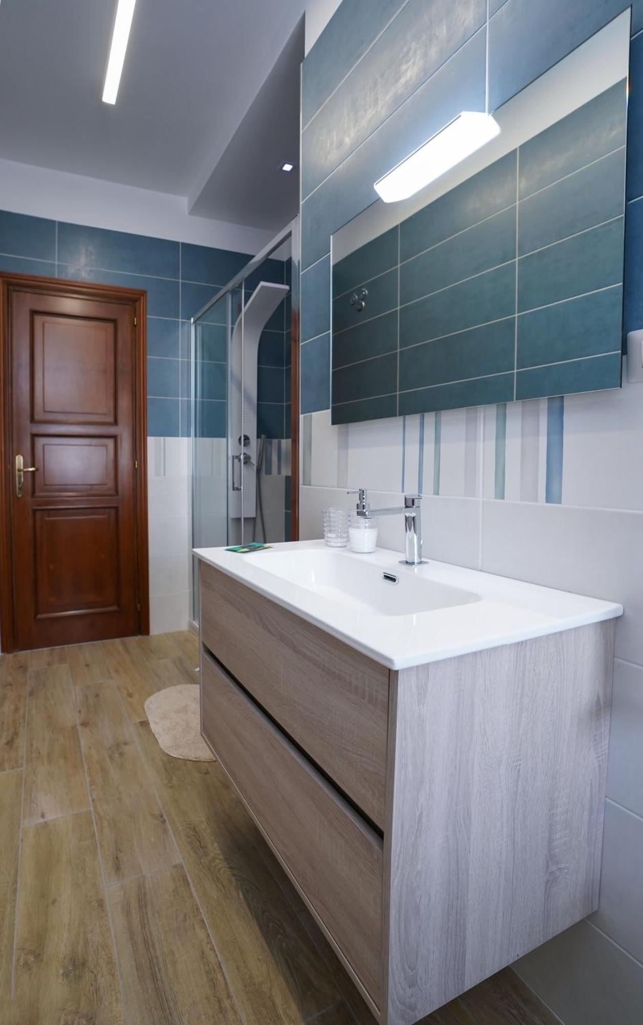 La Casa Di Azzurra Centro Citta Appartamento Fino A 4 Posti Letto E 2 Bagni Foggia Exterior photo